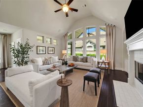 15 S Lochwood Way, Tomball TX 77375