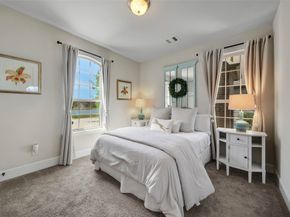 15 S Lochwood Way, Tomball TX 77375