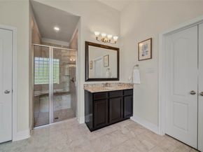 15 S Lochwood Way, Tomball TX 77375