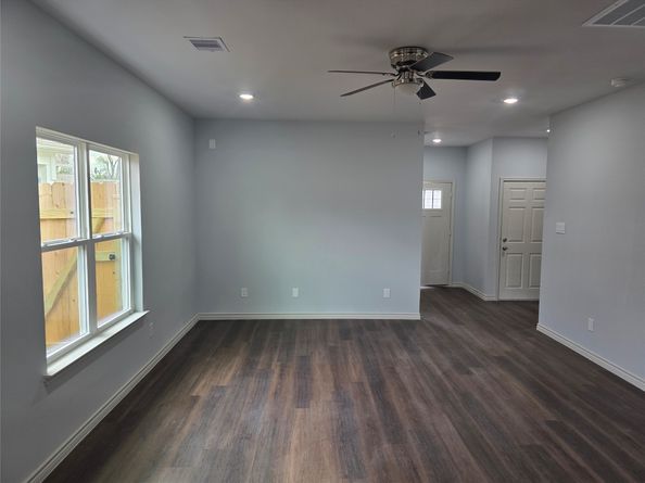 213 Dipping Stream Street, Houston TX 77076