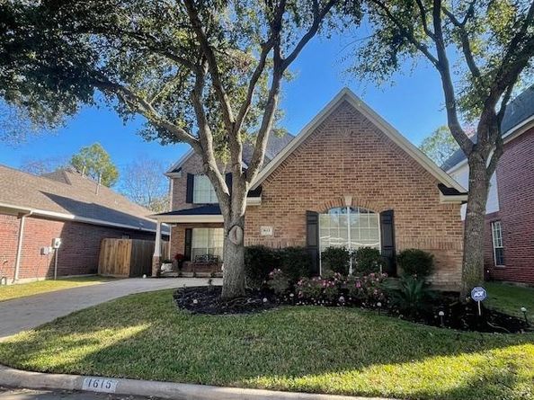 1615 Lakeside Enclave Drive, Houston TX 77077