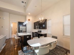 94 N Hutcheson Street, Houston TX 77003