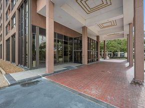 5150 Hidalgo Street 202, Houston TX 77056