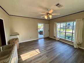 6636 Sherman Street, Houston TX 77011