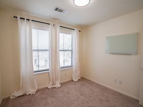6047 Yale Street, Houston TX 77076