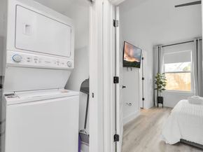 3735 Mainer Street, Houston TX 77021