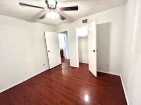 2750 Holly Hall Street 1014, Houston TX 77054