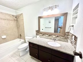 2750 Holly Hall Street 1014, Houston TX 77054