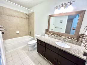 2750 Holly Hall Street 1014, Houston TX 77054
