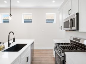 921 East 38th Street, Houston TX 77022
