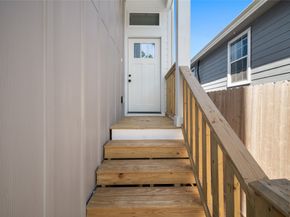 921 East 38th Street, Houston TX 77022