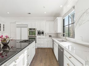 5042 Cedar Creek Drive, Houston TX 77056