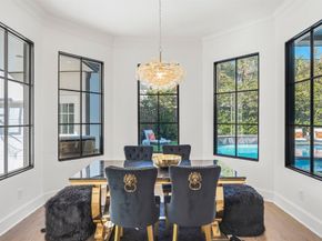 5042 Cedar Creek Drive, Houston TX 77056