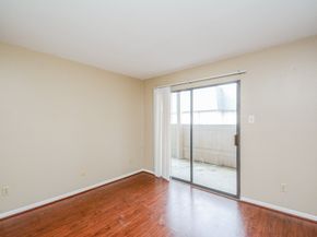 8519 Hearth Boulevard 26, Houston TX 77054