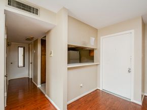 8519 Hearth Boulevard 26, Houston TX 77054