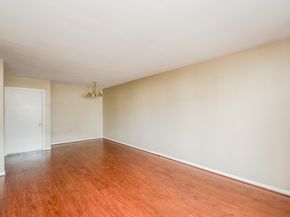 8519 Hearth Boulevard 26, Houston TX 77054