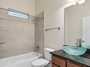 901 Mckinney Park Lane, Houston TX 77003