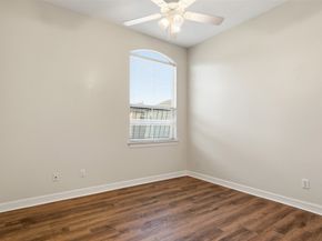 901 Mckinney Park Lane, Houston TX 77003