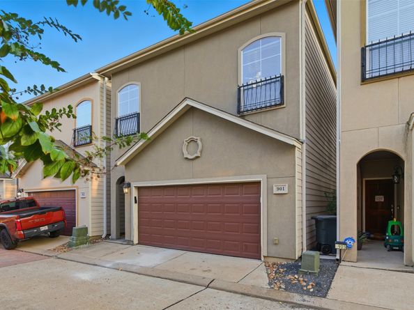 901 Mckinney Park Lane, Houston TX 77003