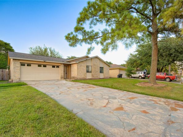 1510 Chestnut Tree Lane, Houston TX 77067