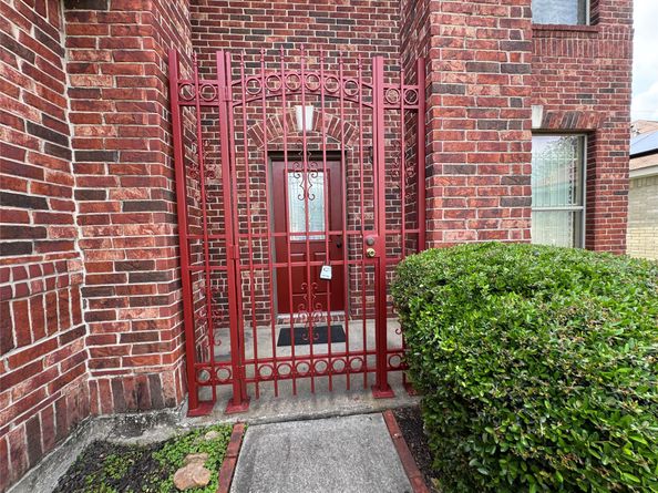 19419 Remington Bend Drive, Houston TX 77073