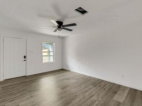 990 Wall Street, Houston TX 77088