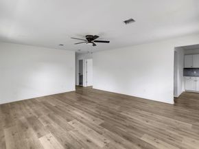 990 Wall Street, Houston TX 77088