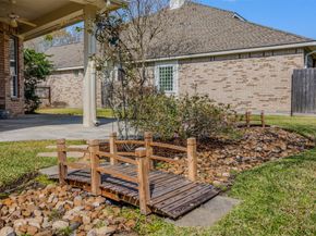 34 Sovereign Way, Conroe TX 77384