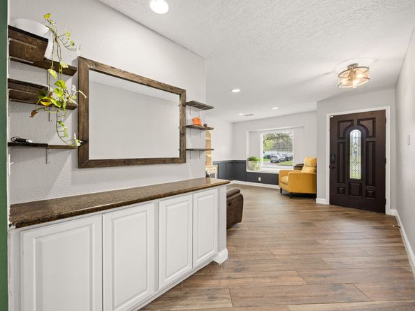 5934 Willowbend Boulevard, Houston TX 77096