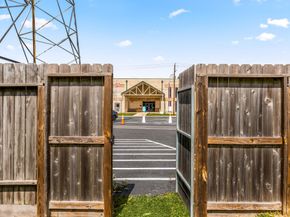 5934 Willowbend Boulevard, Houston TX 77096