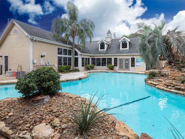 2300 Old Spanish Trail 2095, Houston TX 77054