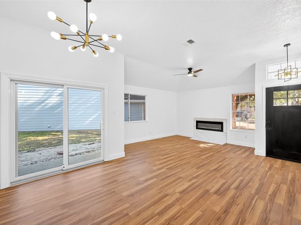 16110 Manor Point Drive, Houston TX 77095