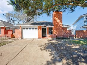 16110 Manor Point Drive, Houston TX 77095