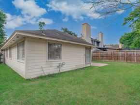 8622 Sparkling Springs Drive, Houston TX 77095