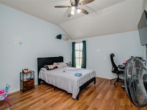 8622 Sparkling Springs Drive, Houston TX 77095