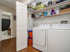 8622 Sparkling Springs Drive, Houston TX 77095