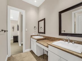6317 Riverview Way, Houston TX 77057