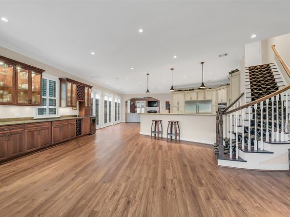 6317 Riverview Way, Houston TX 77057