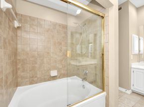 2400 Mccue Road 333, Houston TX 77056