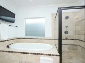 1330 W 25th Street C, Houston TX 77008