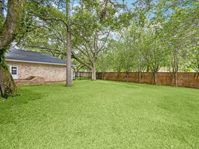 515 Hunterwood Drive, Houston TX 77024