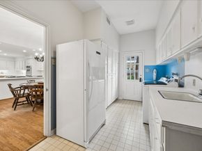 515 Hunterwood Drive, Houston TX 77024
