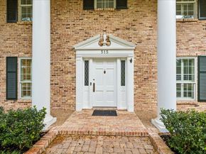 515 Hunterwood Drive, Houston TX 77024