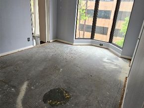 661 Bering Drive 407, Houston TX 77057