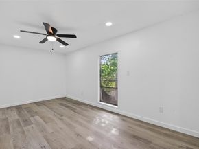 4933 Doolittle Boulevard, Houston TX 77033