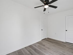 4933 Doolittle Boulevard, Houston TX 77033