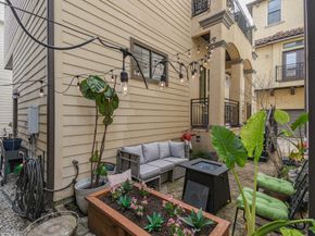 1506 W 23rd Street B, Houston TX 77008