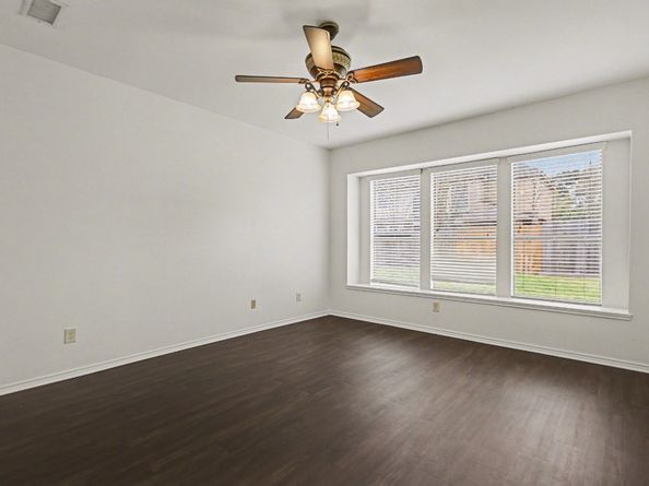 1323 Laura Hills Lane, Spring TX 77386