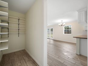 5719 Cerritos Drive, Houston TX 77035