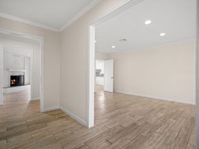 5719 Cerritos Drive, Houston TX 77035